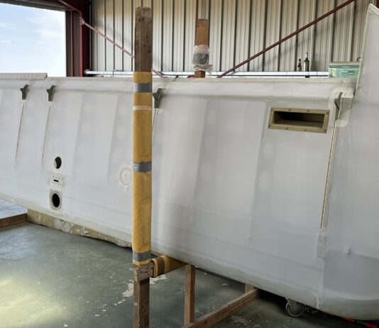 Ailes : entoilage et peinture